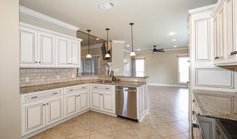 4006 Edgewater Dr, Benton, AR 72109