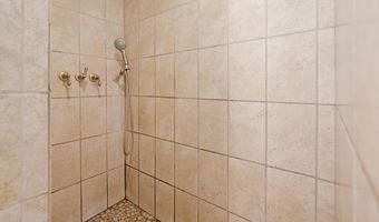 90 Auhana Rd 201, Kihei, HI 96753