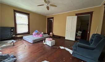 609 R St, Atchison, KS 66002