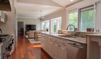 3259 CHRISLAND Dr, Annapolis, MD 21403