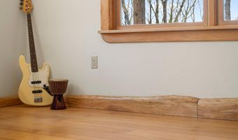 266 Ursa Ridge Rd, Brattleboro, VT 05301