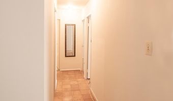 1210 N TAFT St 201, Arlington, VA 22201