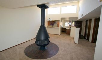 830 Live Oak Rd NE E, Albuquerque, NM 87122