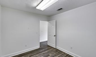 1041 Lake Vlg, Brandon, MS 39047