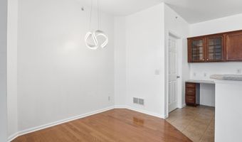 273 Scio Village Ct 243, Ann Arbor, MI 48103