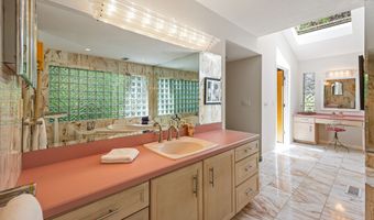25 Surrey Dr, Cheshire, CT 06410