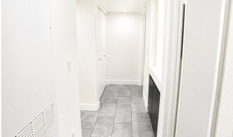 7900 Foxwood Pl 102, Las Vegas, NV 89145