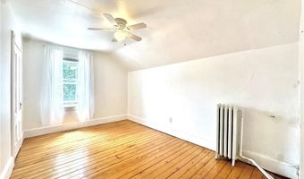 91 Van Zandt Ave, Newport, RI 02840