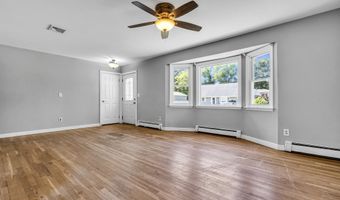 55 South Ave, Bayville, NJ 08721