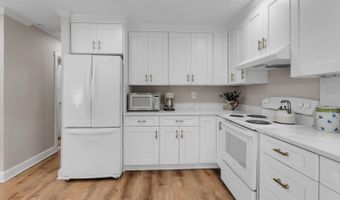 324 E End Ave, Belford, NJ 07718