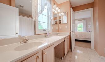 5 FOXVIEW Cir, Hockessin, DE 19707