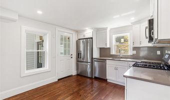 5 Taylor Ct, Cumberland, RI 02864