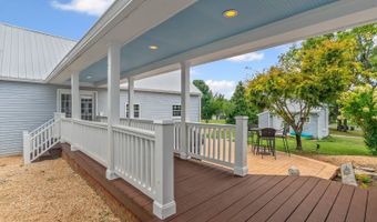 260 N Main St, Amherst, VA 24521