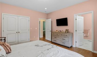 46 Lilyana Way, Cranston, RI 02920