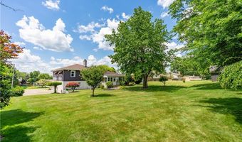 4741 Laburnum Dr, Akron, OH 44319