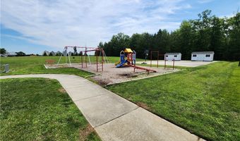 2084 Forest Cir, Aylett, VA 23009