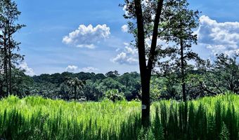 9 E River Dr, Beaufort, SC 29907