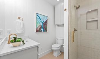 609 SW 4th St, Bentonville, AR 72712