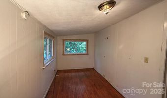 26 Dogwood Ct, Asheville, NC 28805