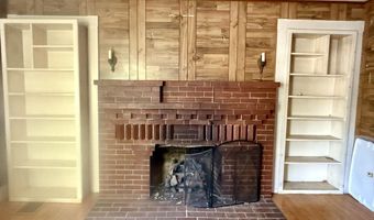 195 Main St, Belfast, ME 04915