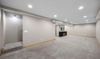 10390 64th St NE, Albertville, MN 55301