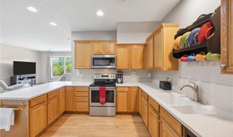 6595 Linwood Dr NE, Albertville, MN 55301