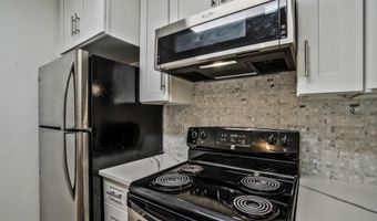 3308 WYNDHAM Cir 321, Alexandria, VA 22302