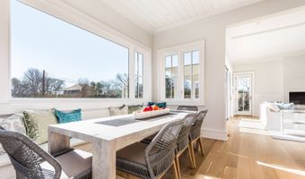 121 Hand Ln, Amagansett, NY 11930