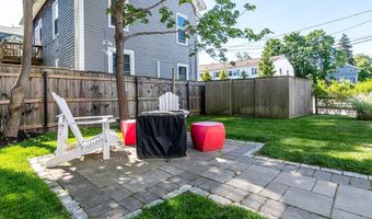 20 E Bowery St 1A, Newport, RI 02840