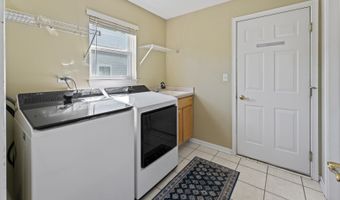 601 Woods Creek Ln, Algonquin, IL 60102