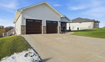 907 S 25th St, Beatrice, NE 68310