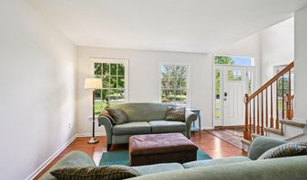 193 WYNDHAM Dr, Allentown, PA 18104