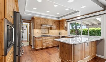 19900 Hiawatha, Los Angeles, CA 91311