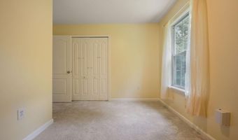 18 ARDSLEY Cir, Dover, DE 19904
