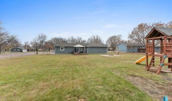 112 E Glenwood Dr, Brandon, SD 57005