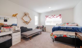 411 Calabrese St, Fallbrook, CA 92028