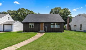 65 Oak Ridge Ln, Albertson, NY 11507