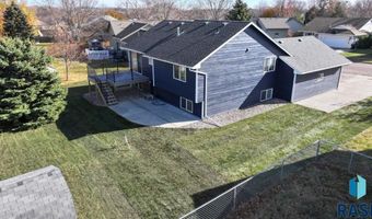 804 E Maywood St, Brandon, SD 57005