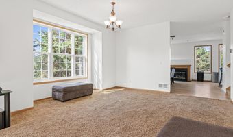 15871 Freedom Ln, Apple Valley, MN 55124