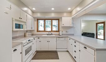 16390 SE HILLSIDE Ln, Milwaukie, OR 97267