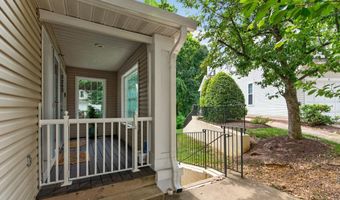 6607 THACKWELL Way 2203, Alexandria, VA 22315