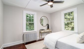 27 Obtuse Rd S, Brookfield, CT 06804