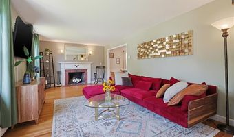 100 Hope St, East Providence, RI 02916