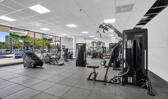 3701 N Country Club Dr 404, Aventura, FL 33180