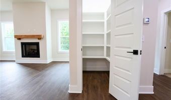9 Seven Oaks Ln, Bella Vista, AR 72714