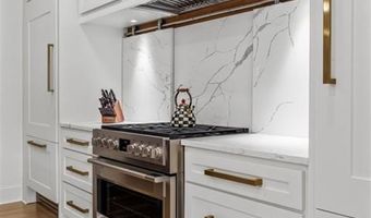 1104 HAZELTINE Ln NW, Kennesaw, GA 30152
