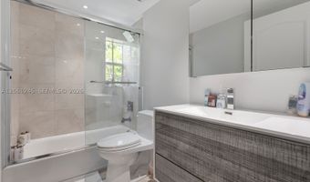 18460 NE 30th Ave 18460, Aventura, FL 33160