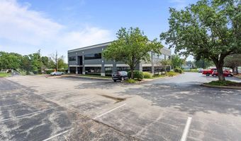 174 Clarkson Rd, Ballwin, MO 63011