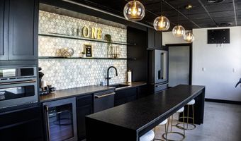 3003 W COLLEGE Ave, Appleton, WI 54914