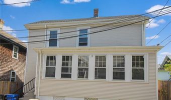 5 Davis Ct, Newport, RI 02840